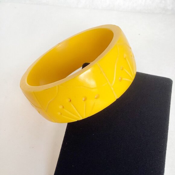Carved Bangle Bracelet Bright Yellow Wide Thick and Heavy Spring Summer Bracelet - Picture 3 of 6